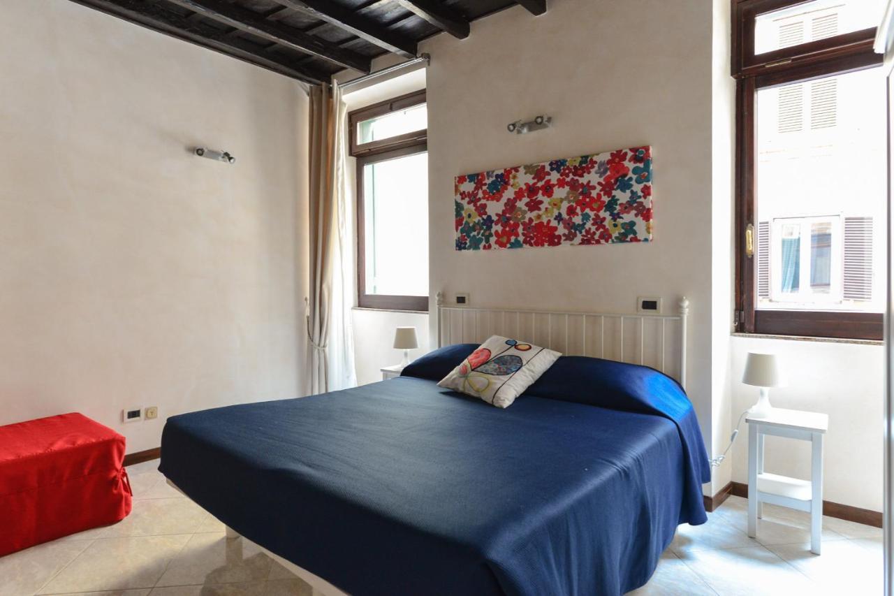 Urbana Colosseo Boutique Rom